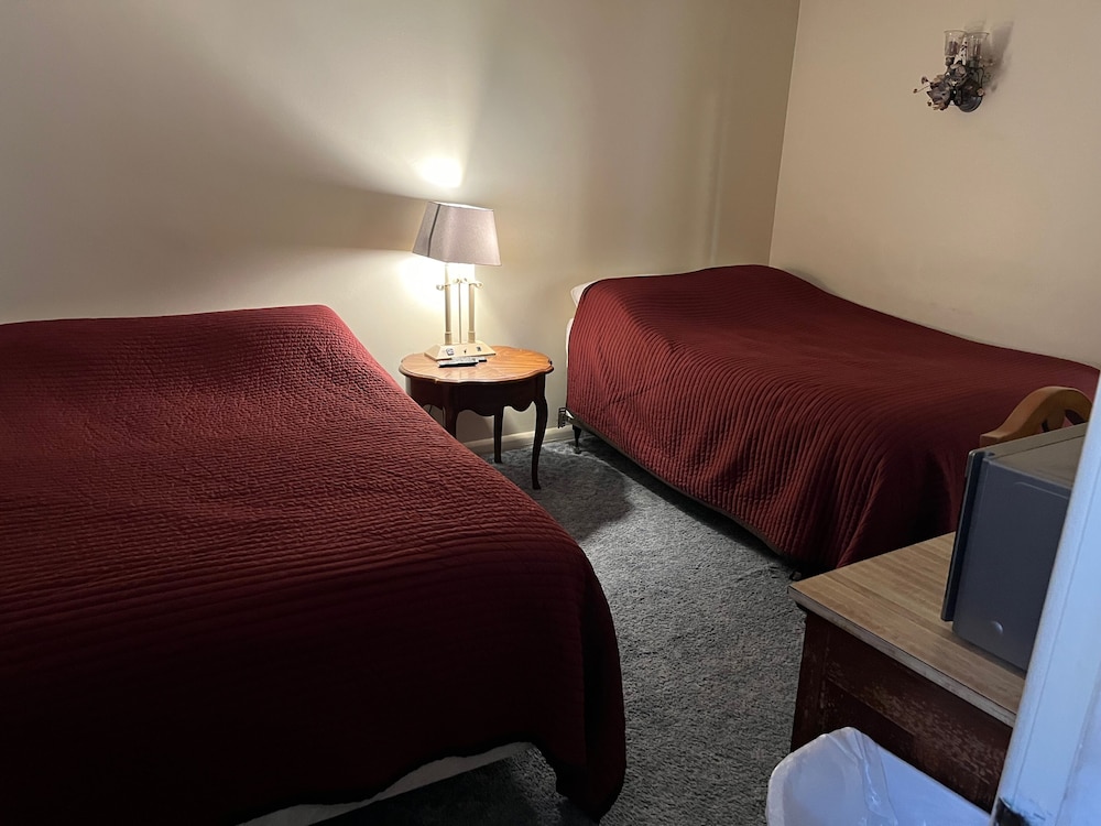 Burge Hotel - photo 2