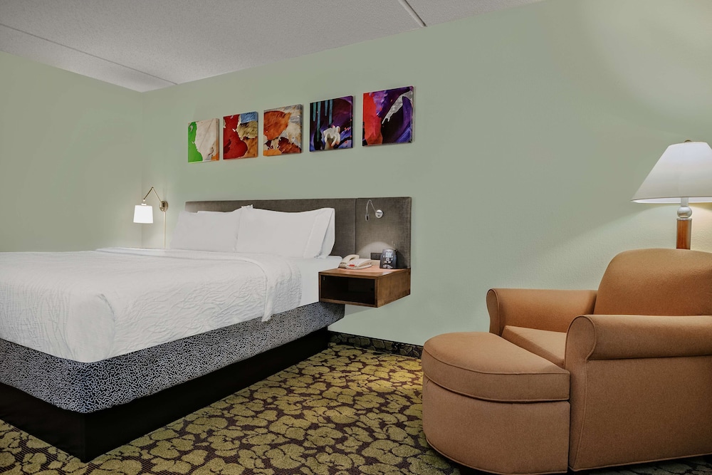 Hilton Garden Inn San Antonio Airport - photo 13