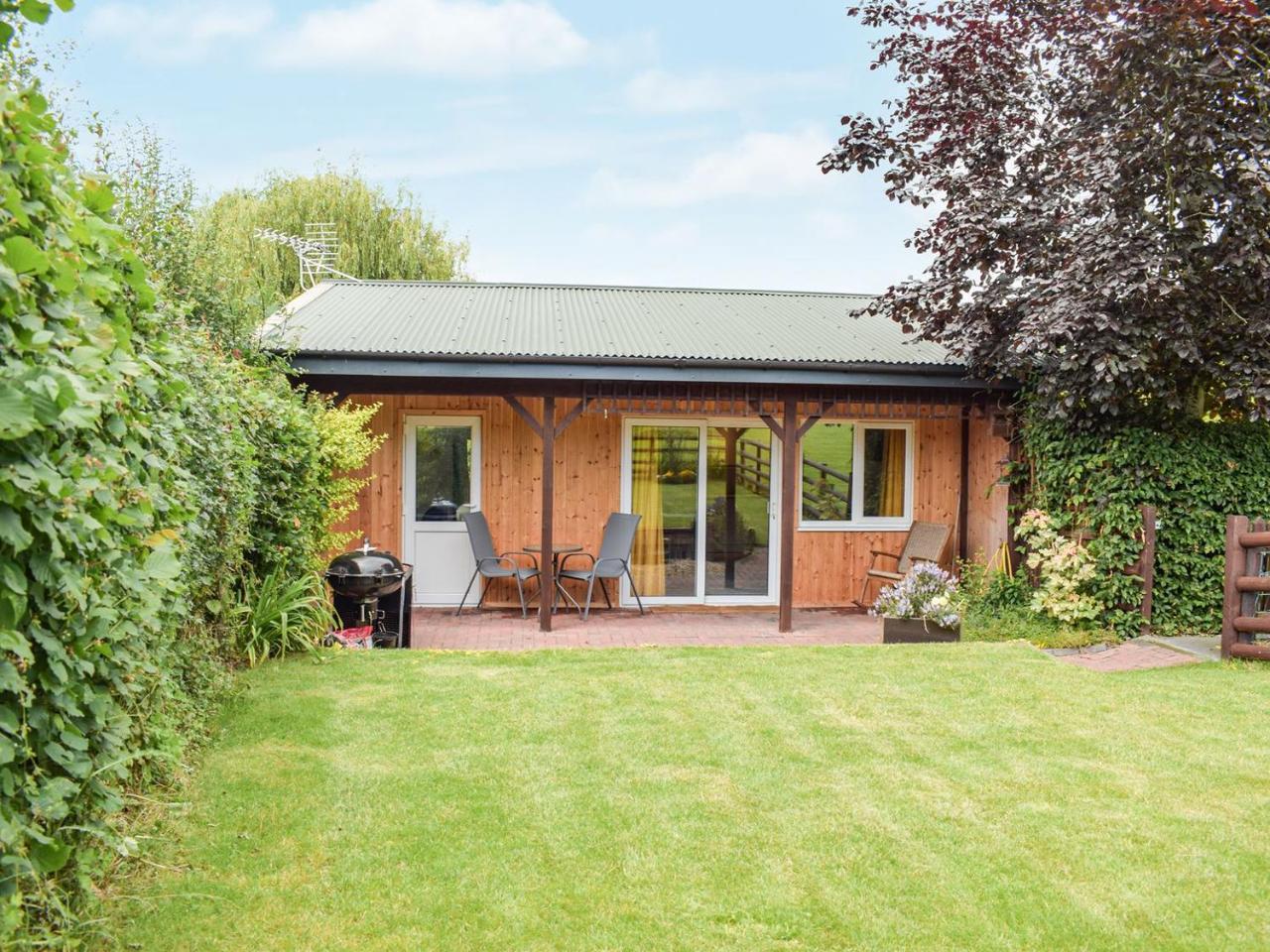 The Lodge At Forbury Cottage — 4-Star Luxury Hotel in Kimbolton, United Kingdom