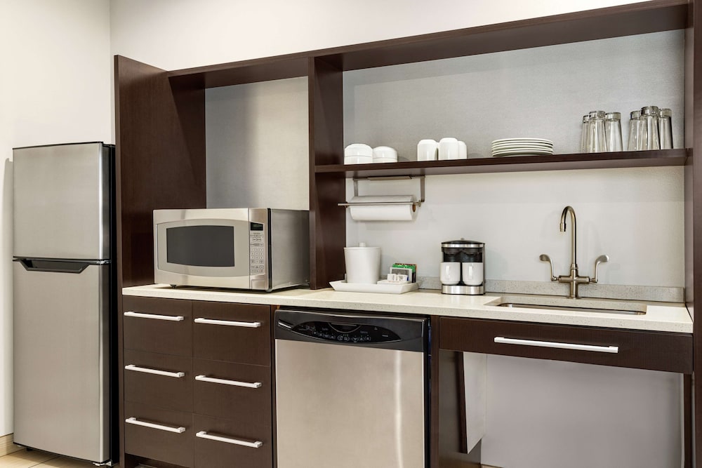 Home2 Suites by Hilton NY Long Island City Manhattan View - photo 26