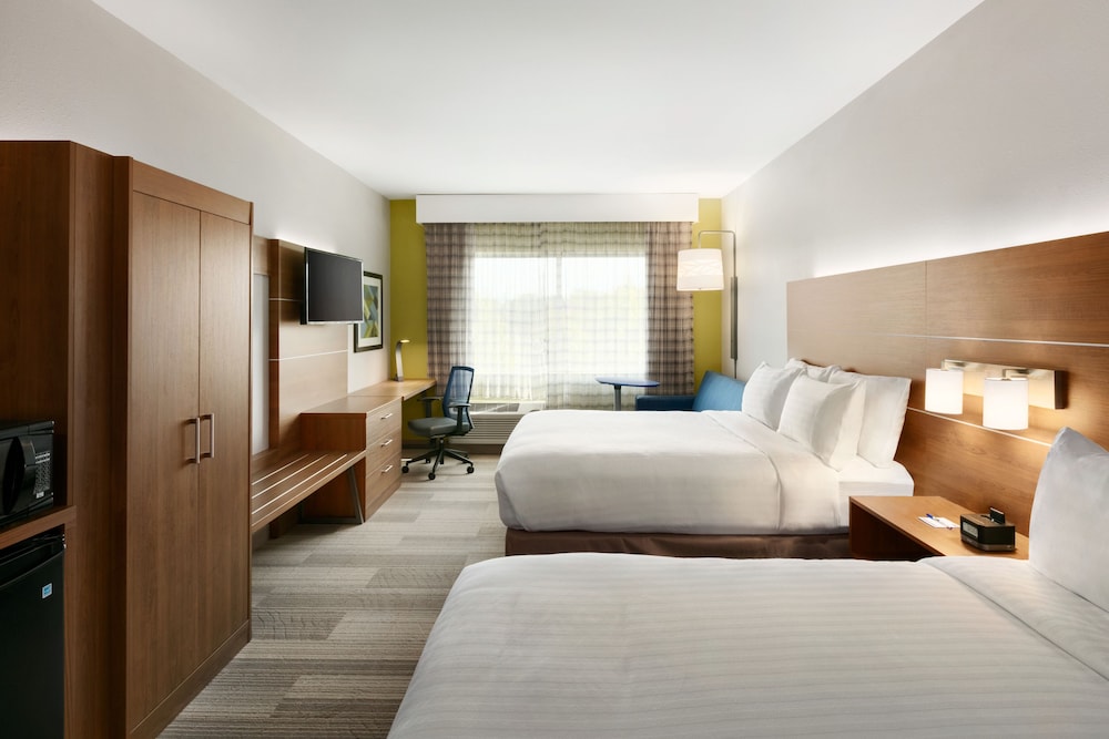 Holiday Inn Express & Suites Salisbury by IHG - photo 13