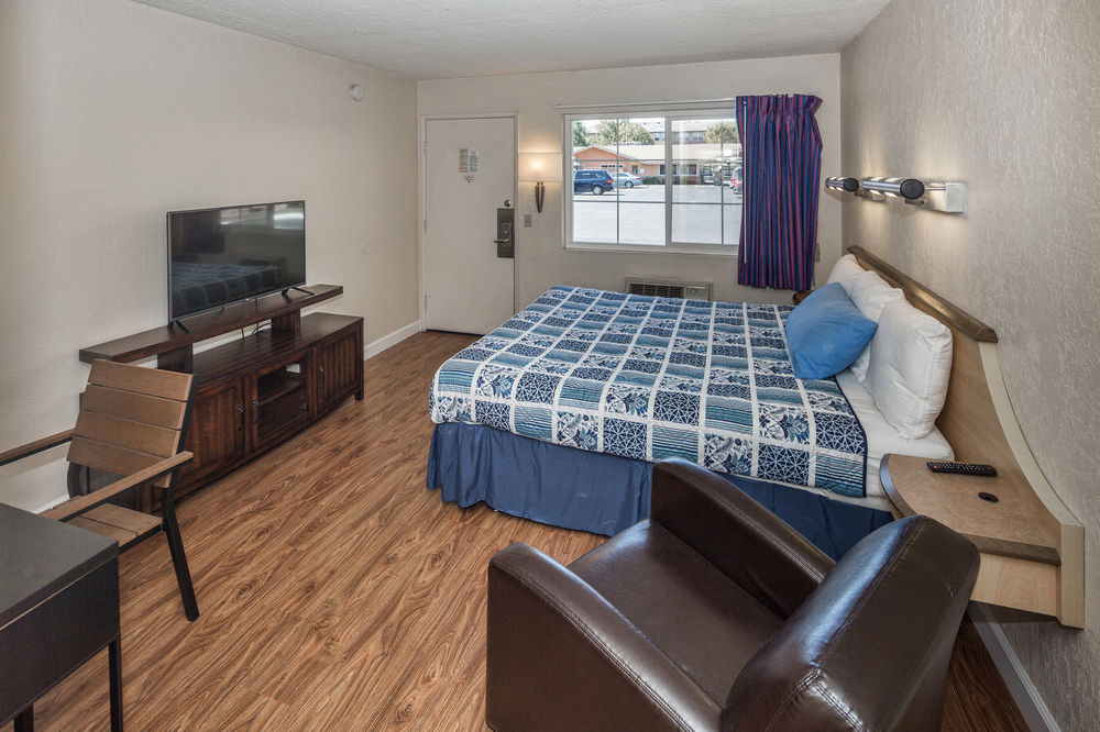 San Jose Airport Inn - photo 18