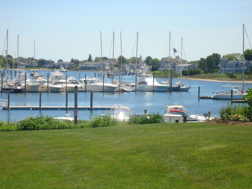Anchor In Distinctive Waterfront Lodging - photo 24
