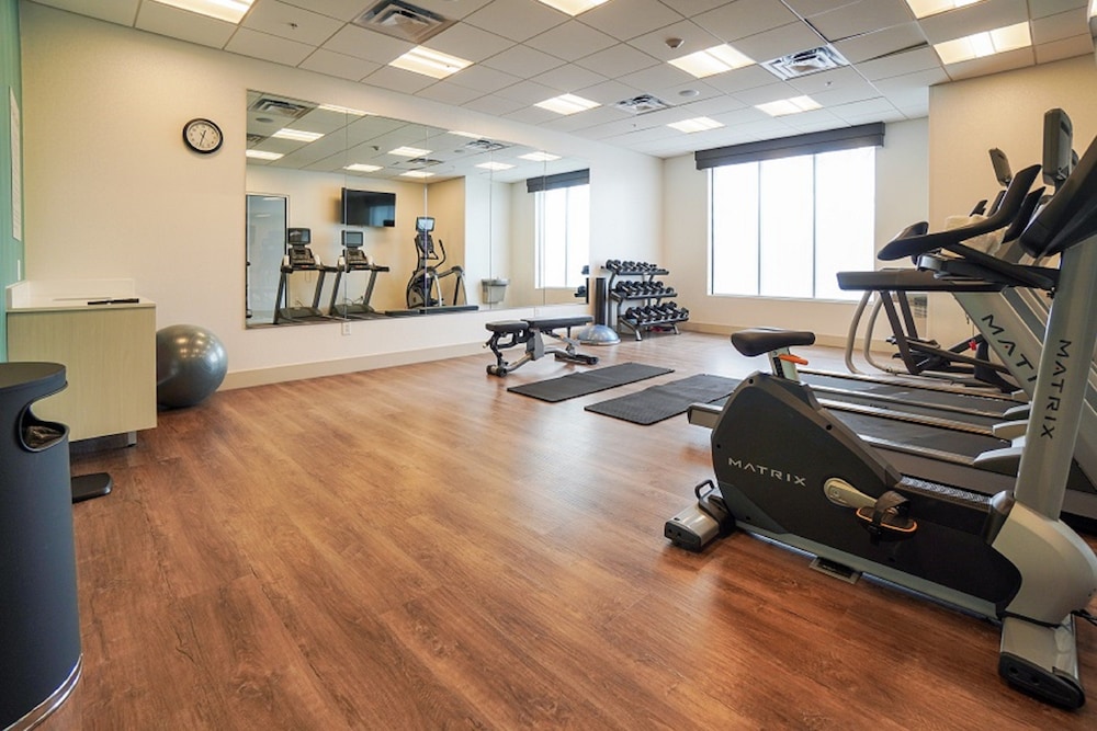 Holiday Inn Express & Suites Franklin Berry Farms by IHG - photo 38
