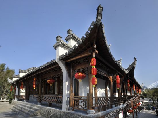 LongYueQiShu - carbon neutral hotel in Unknown City