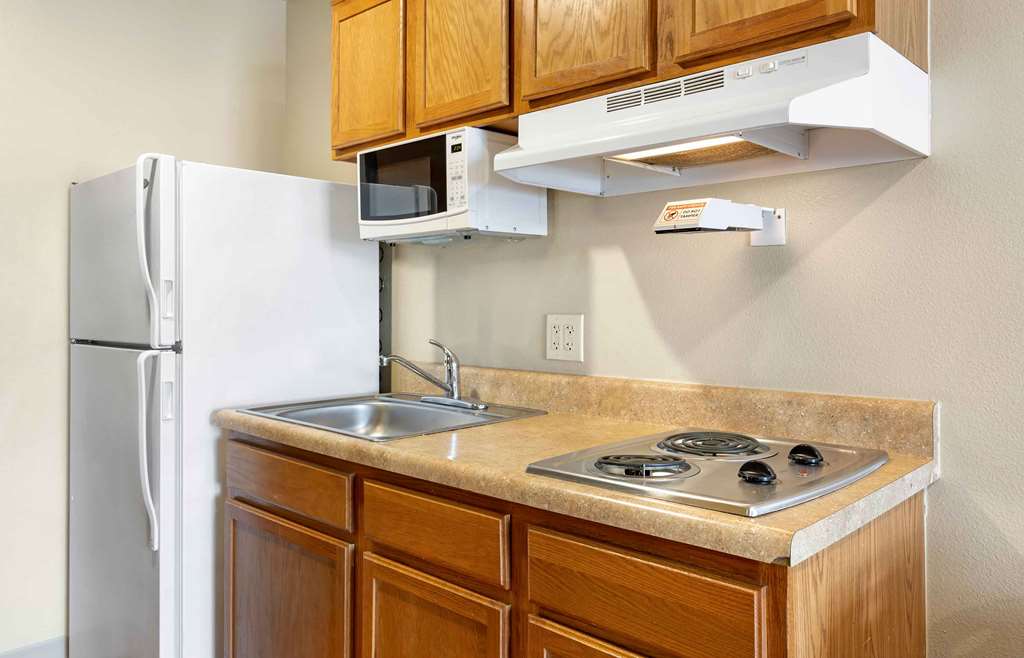 Extended Stay America Select Suites Wichita Airport - photo 10