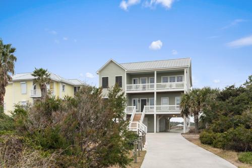 Marsh Madness by Oak Island Accommodations - photo 2