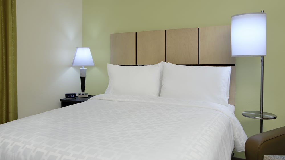 Candlewood Suites Dallas Frisco NW Toyota Ctr - photo 6