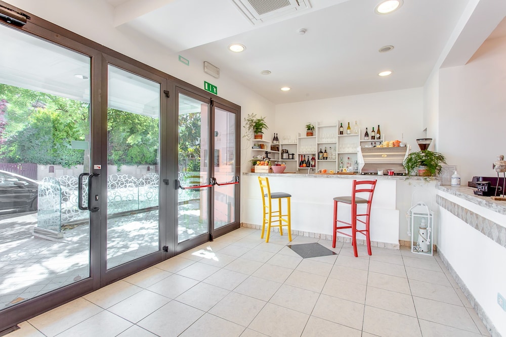 MareHome Brunch&Beauty Adults Only - carbon neutral hotel in Cesenatico