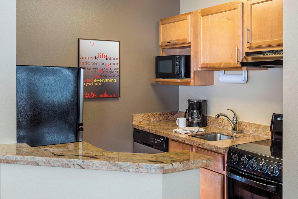 TownePlace Suites By Marriott Phoenix North - photo 13