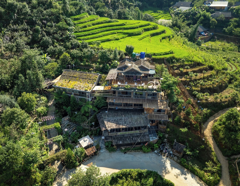 Ta Phin Cottage — 4-Star Luxury Hotel in Sa Pa, Vietnam