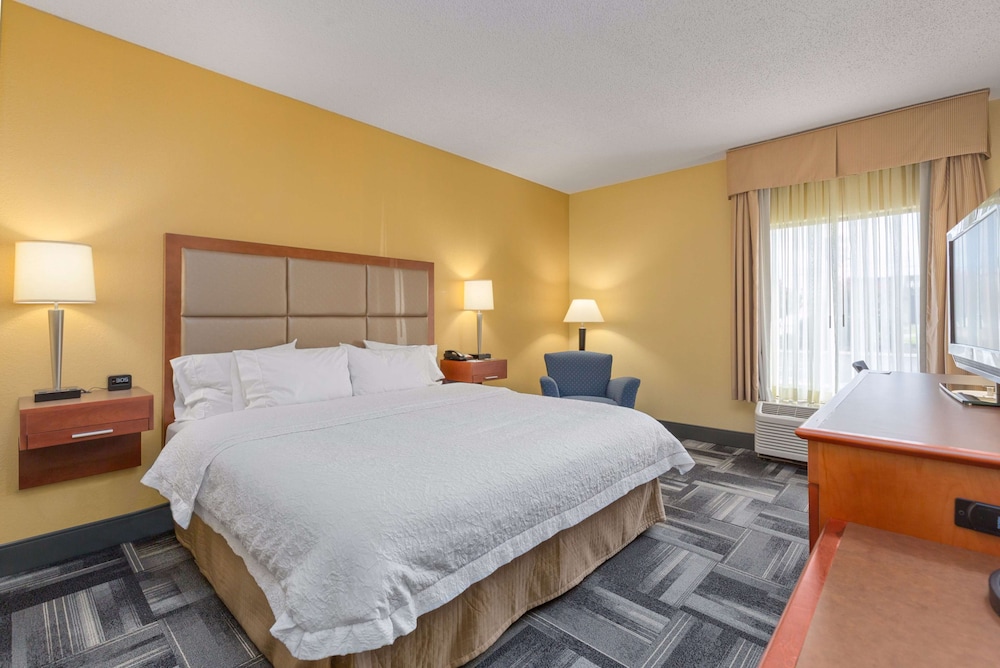 Hampton Inn Owensboro South - photo 16