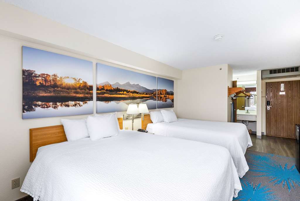 Days Inn by Wyndham Great Falls - photo 34