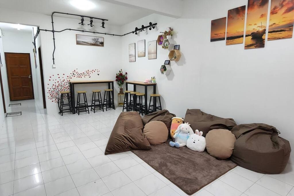 The Homestay 105 nearby sky mirror jetty Netflix — 4-Star Luxury Hotel in Kuala Selangor, Malaysia