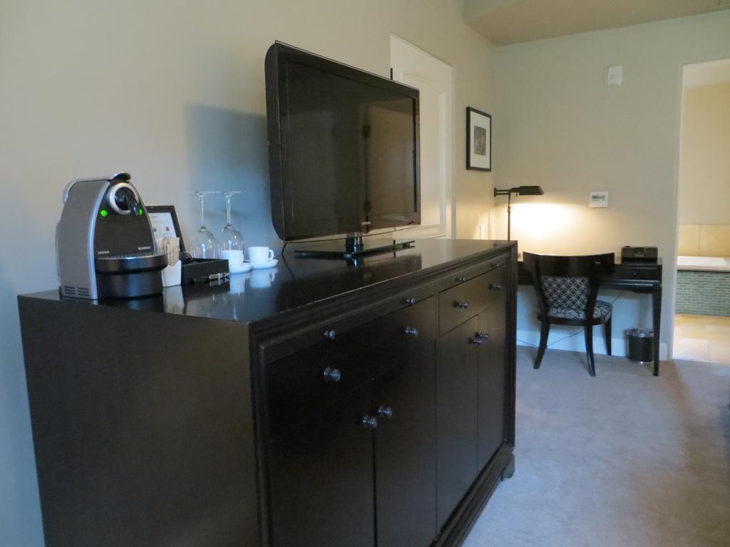 Fallon Hotel - photo 21