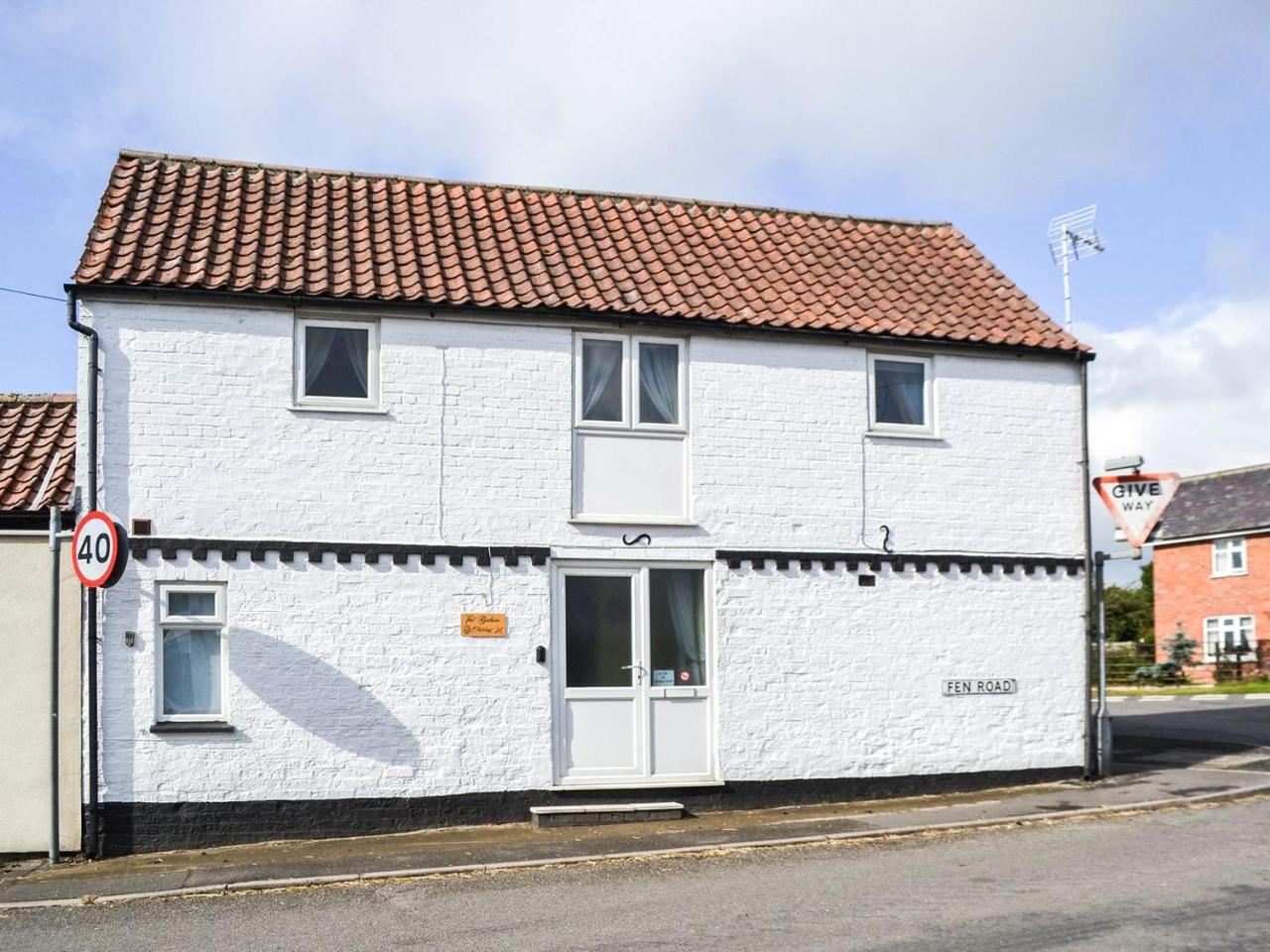 The Beehive - carbon neutral hotel in Spilsby