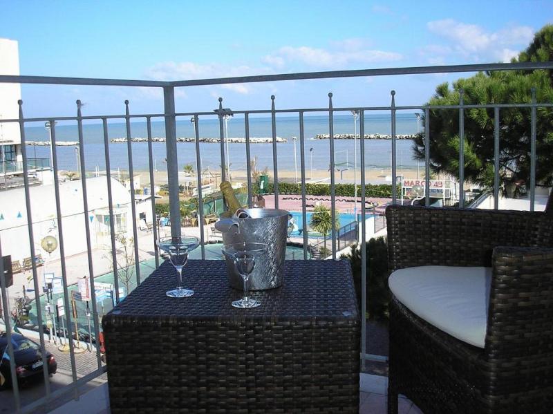 Hotel Playa - last minute hotel in Rimini
