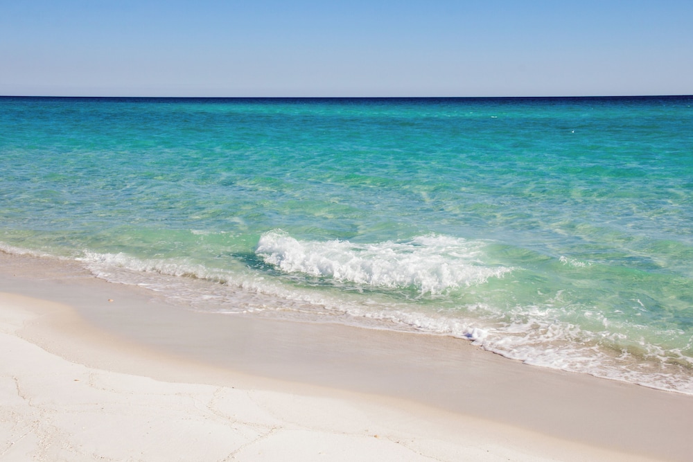 Sago by the Sea: 2 bed 2.5 bath Retreat Steps From the Beach Sleeps 7 - photo 37