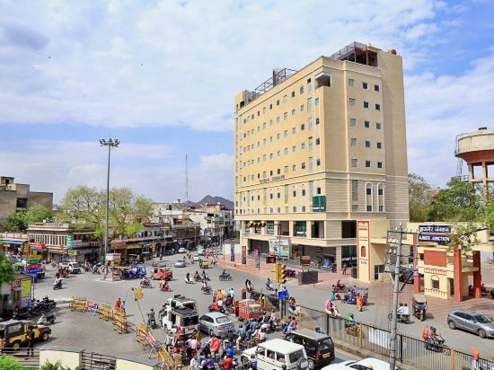 Smart Inn Taleda Square in Ajmer, India