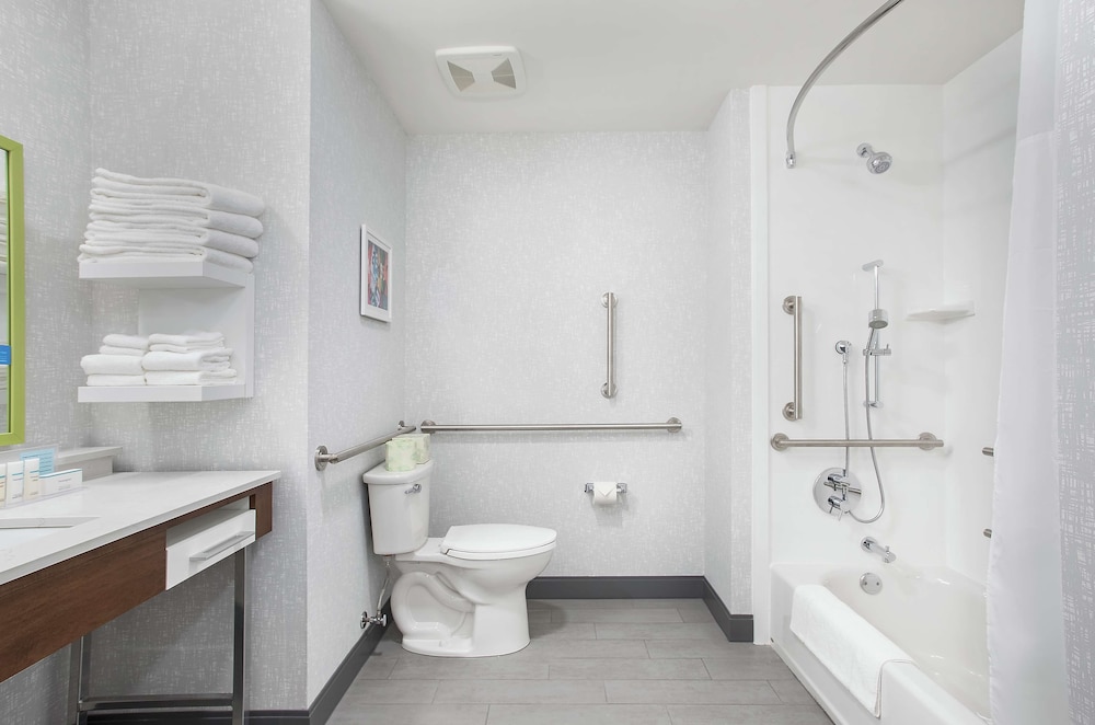 Hampton Inn Simpsonville - photo 15
