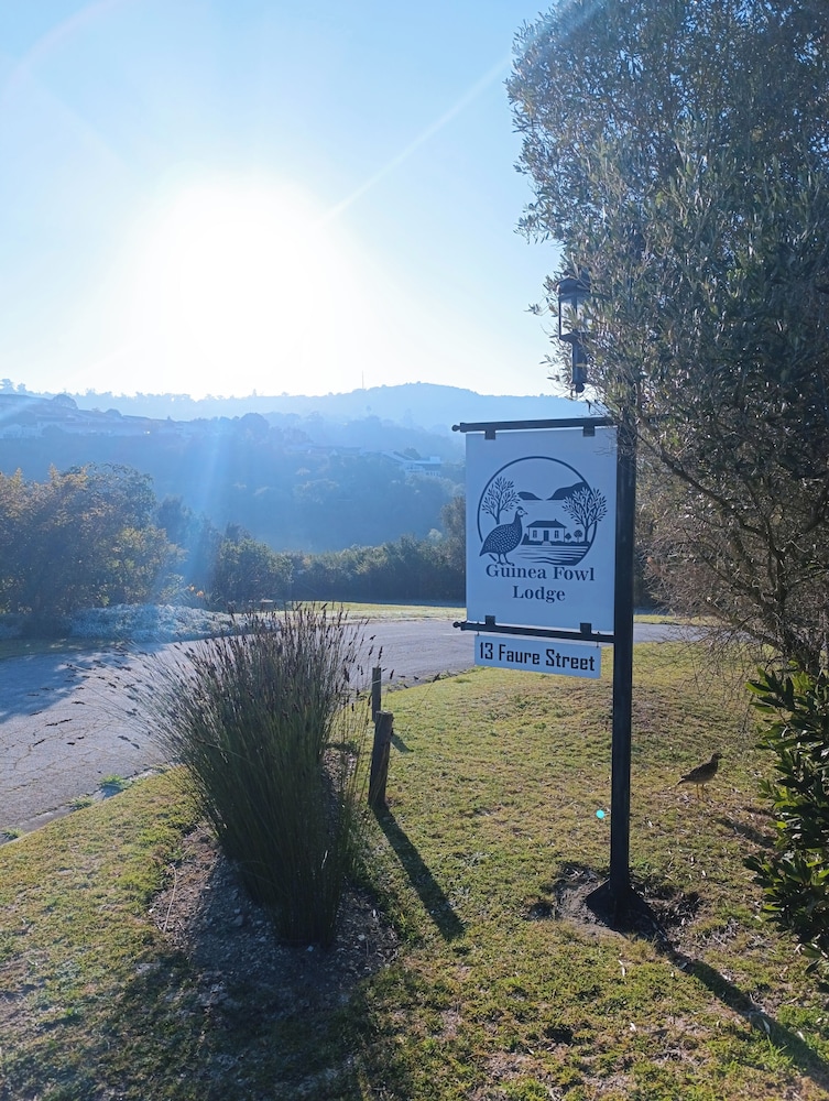 Guinea Fowl Lodge — 4-Star Luxury Hotel in Knysna, South Africa