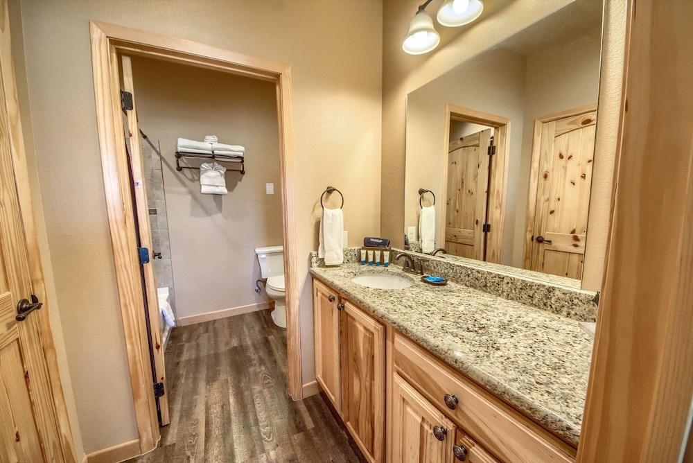 Old Mills Resort OM A6 3 Bedroom Condo by RedAwning - photo 13