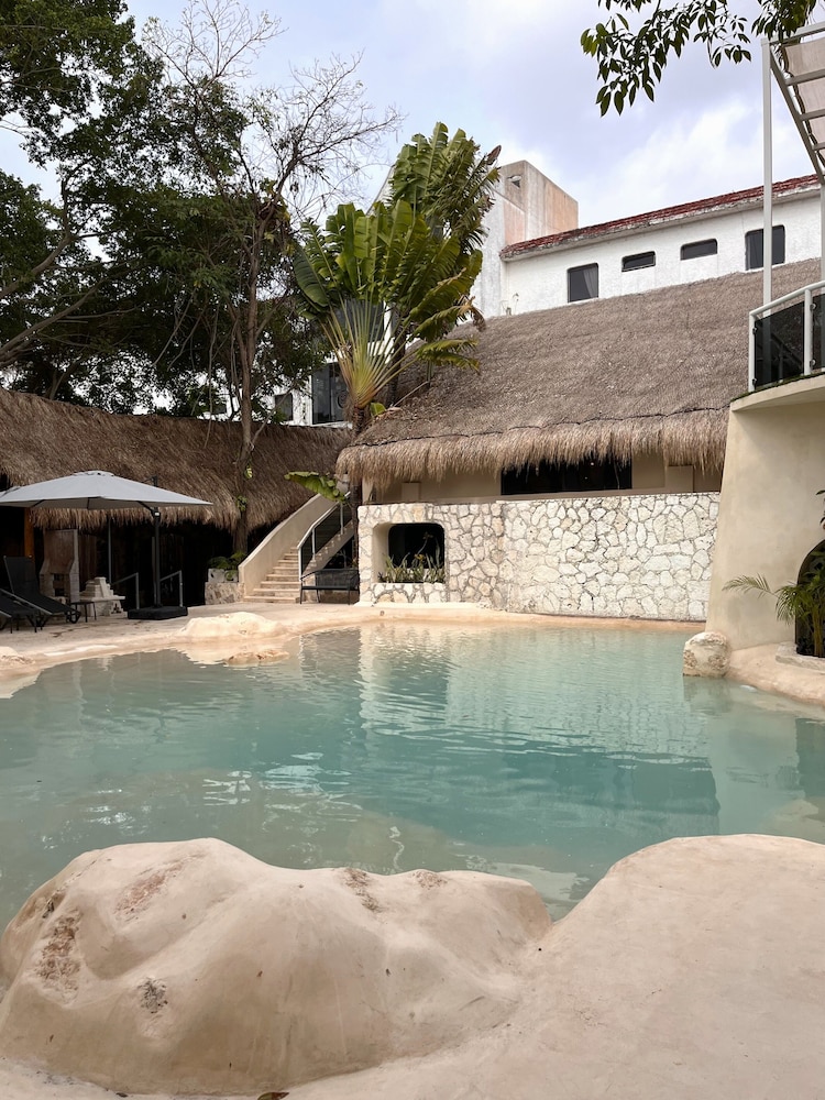 Hotel Xbalamqué & Spa