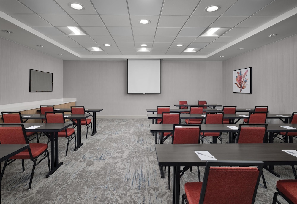 Hilton Garden Inn Tampa East Brandon - photo 38