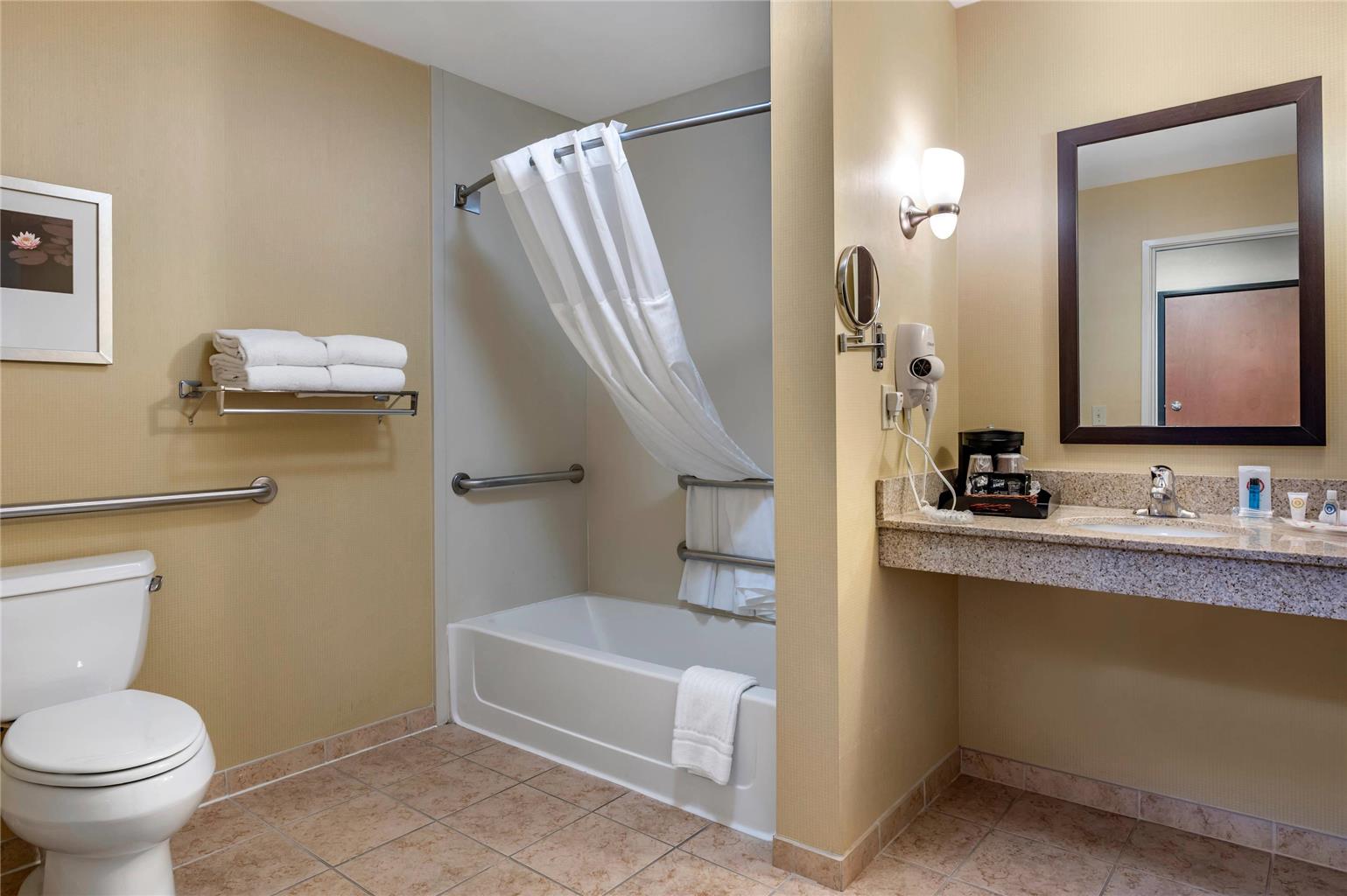 Comfort Suites Urbana Champaign University Area - photo 28