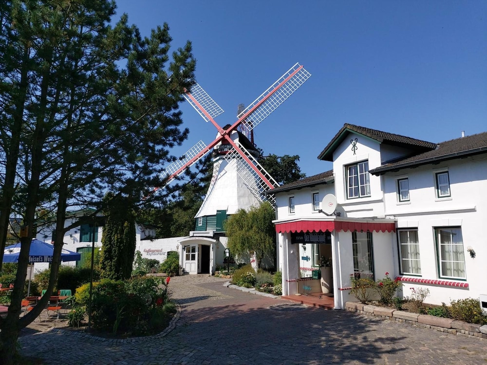 Hotel Der Muehlenhof — hotel in Busum