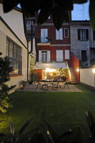 Youhosty Secret Garden — 4-Star Luxury Hotel in Milan, Italy