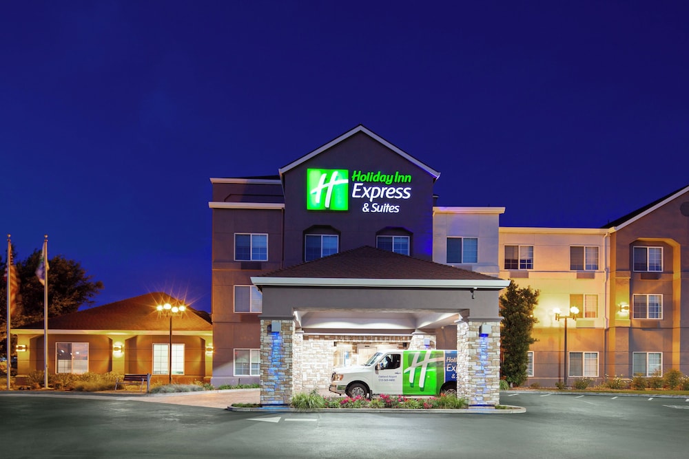 Holiday Inn Express Hotel & Suites Oakland Airport by IHG - photo 35
