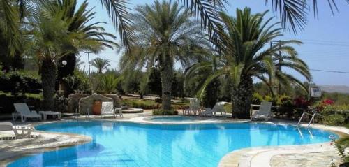 Kazamia Apartments with Sharing Pool — 4-Star Luxury Hotel in Sitia, Greece