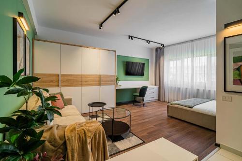 Cismigiu Park Studio Fresh & Serene Flat with Light Filled Interiors — 4-Star Luxury Hotel in Bucharest, Romania