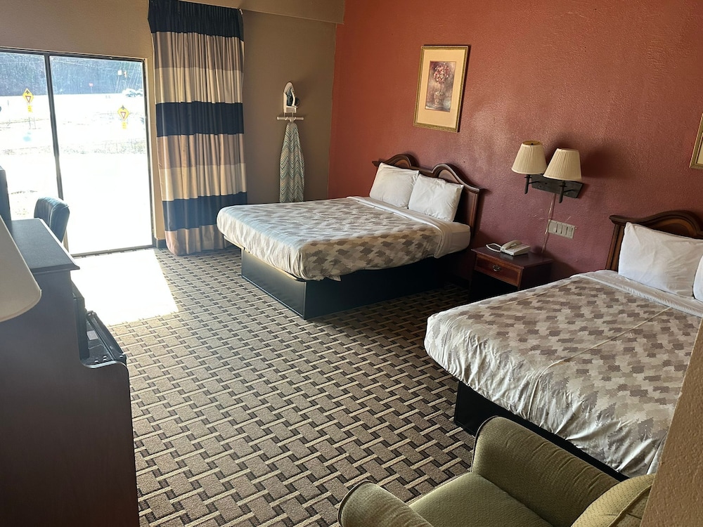Americas Best Value Inn Franklin - photo 13