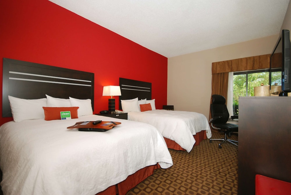 Hampton Inn Fort Myers Airport & I 75 - photo 19