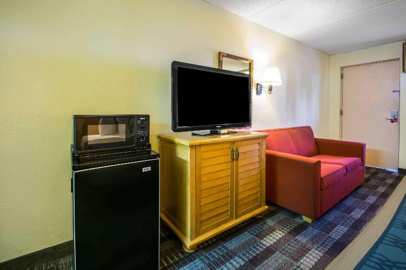 SureStay by Best Western Jacksonville Airport - photo 20