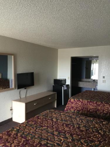 Country Inn Motel - photo 2