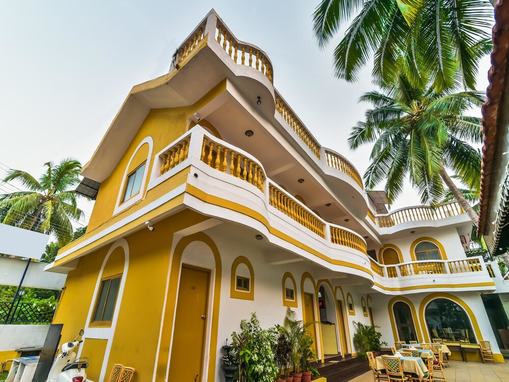 OYO 13066 Time and Leisure Hotels in Candolim, India