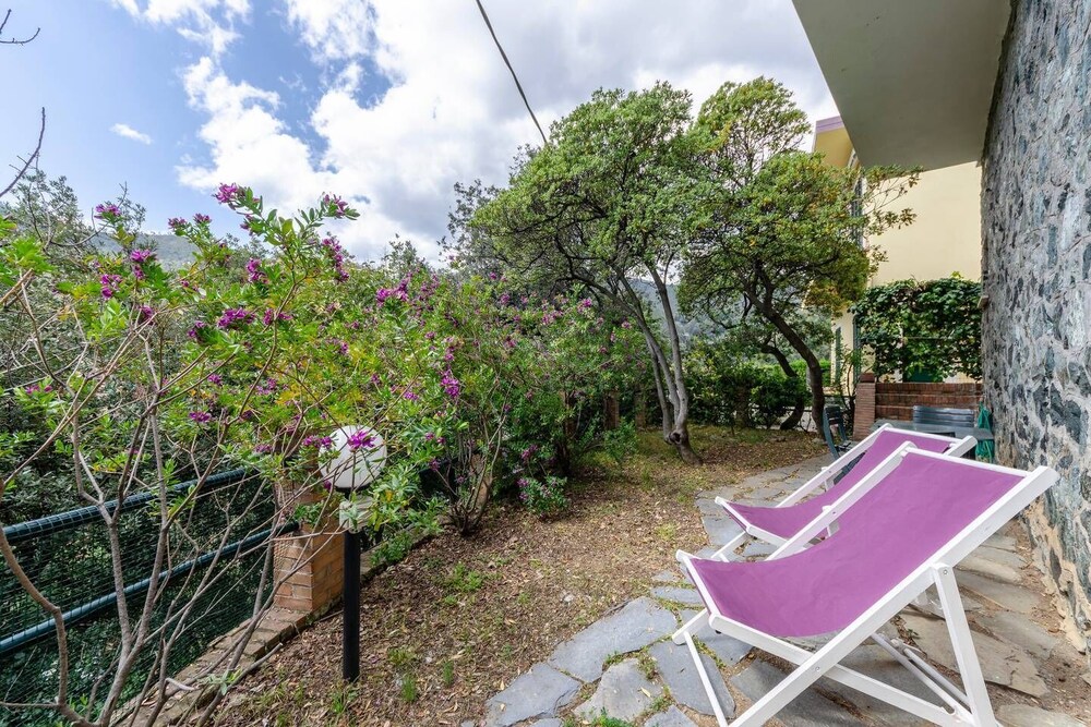 Hintown Villa Monterosso Apartment Giardino — 4-Star Luxury Hotel in Monterosso Al Mare, Italy