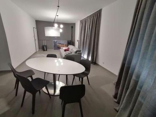 Apartamento minimalista Centenário — 4-Star Luxury Hotel in Sao Bras De Alportel, Portugal
