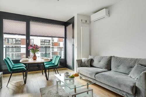 P&O Apartments Rydygiera III — 4-Star Luxury Hotel in Warsaw, Poland