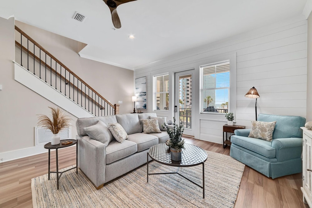 Vacation Station — 4-Star Luxury Hotel in Gulf Shores, United States