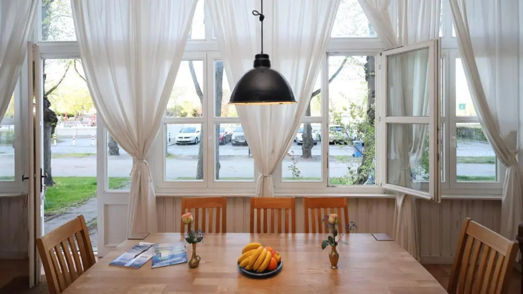 Ferienwohnungen Am Strom 41 in Warnemünde — 4-Star Luxury Hotel in Rostock, Germany