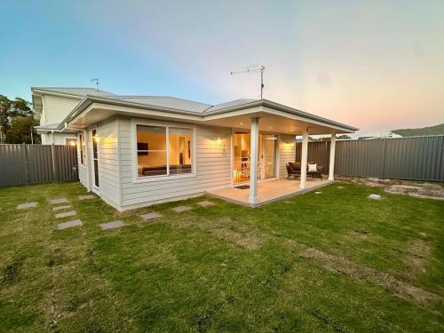 Pura Vida Opposite the Beach in South West Rocks, Australia