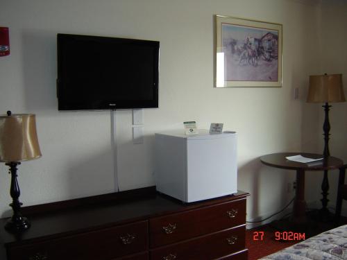 Tonopah Station Hotel - photo 16