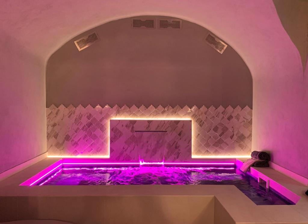La Pecora Nera - carbon neutral hotel in Rocchetta Nervina