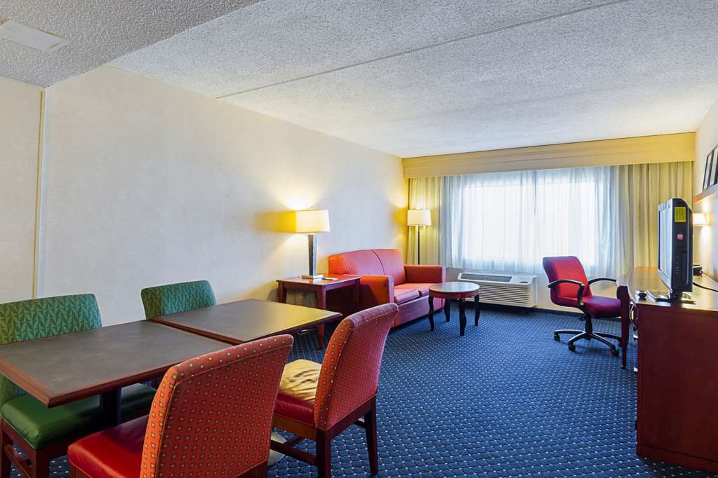 Quality Inn Boston Revere - photo 14