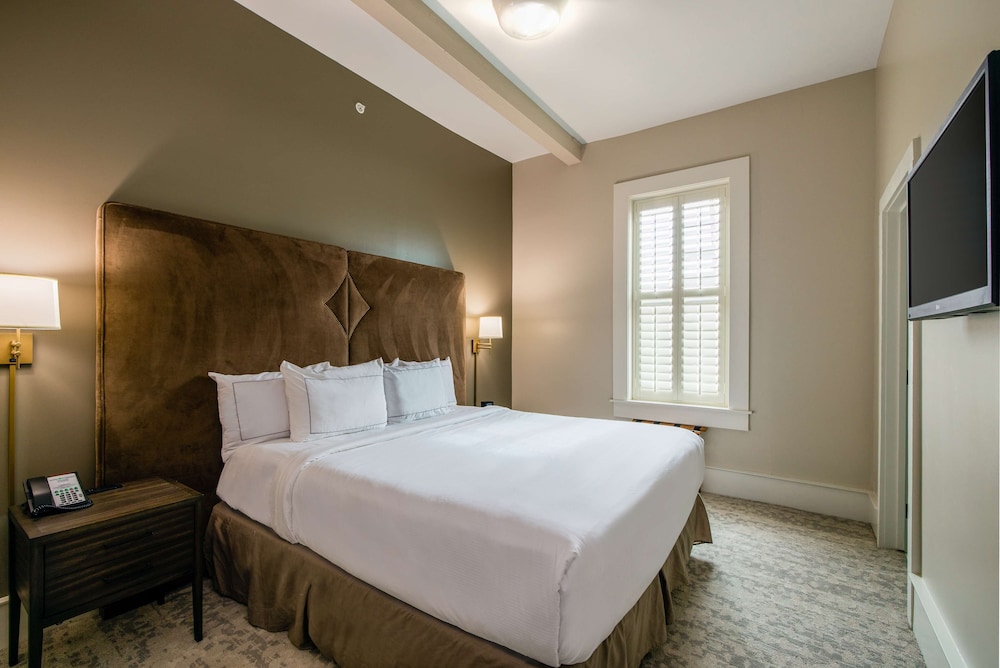 Hotel Florence Tapestry Collection by Hilton - photo 29