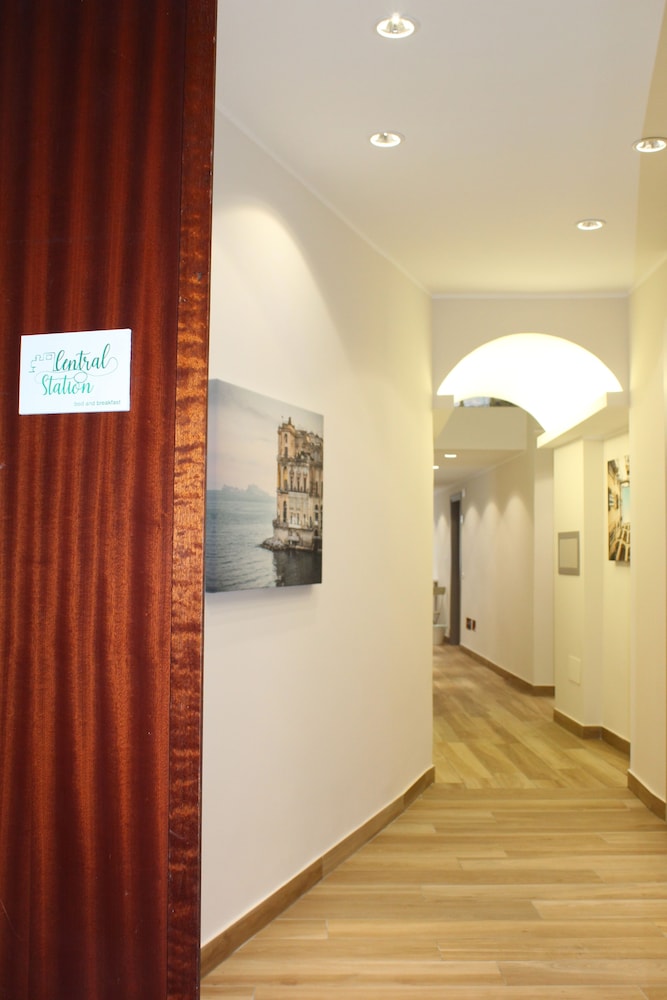 Central Station Garibaldi - carbon neutral hotel in Naples
